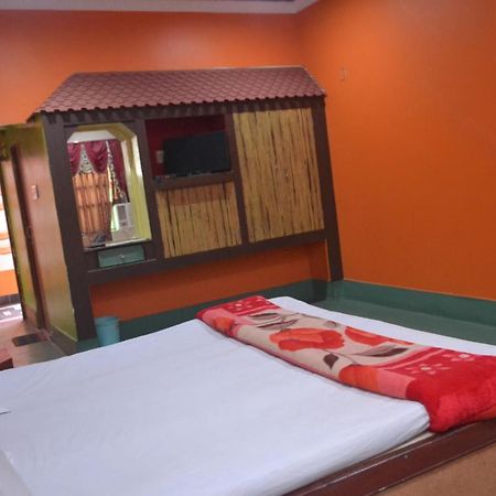 Hotel Golden Palace Kendrapara Ngoại thất bức ảnh